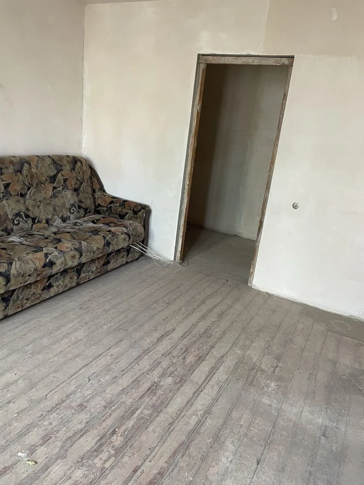 БЕЗ КОМІСІІ Продам 2-кімнатну квартиру у центрі міста (Кінни