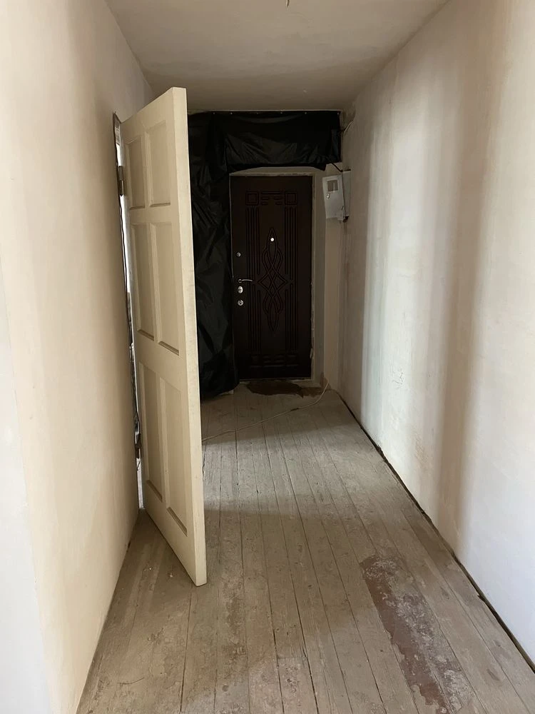 БЕЗ КОМІСІІ Продам 2-кімнатну квартиру у центрі міста (Кінни