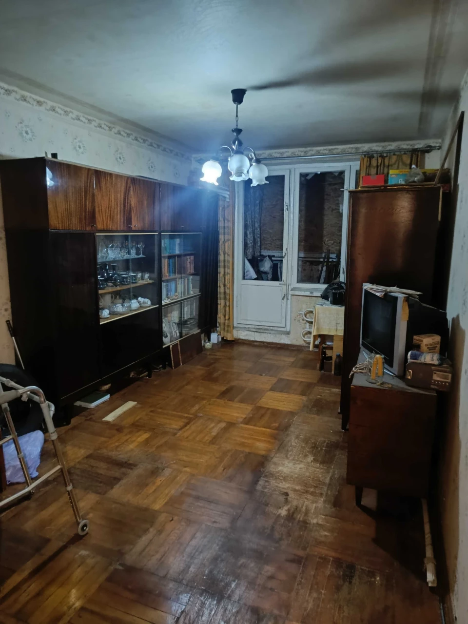 Продам 2 к. квартиру Бучмы 533 м/н Салтовка метро Салтовское