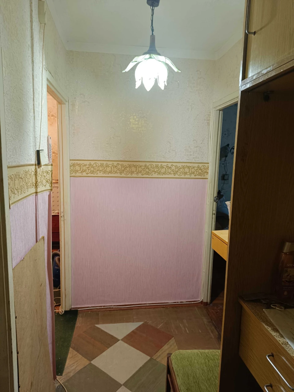 Продам 2 к. квартиру Бучмы 533 м/н Салтовка метро Салтовское