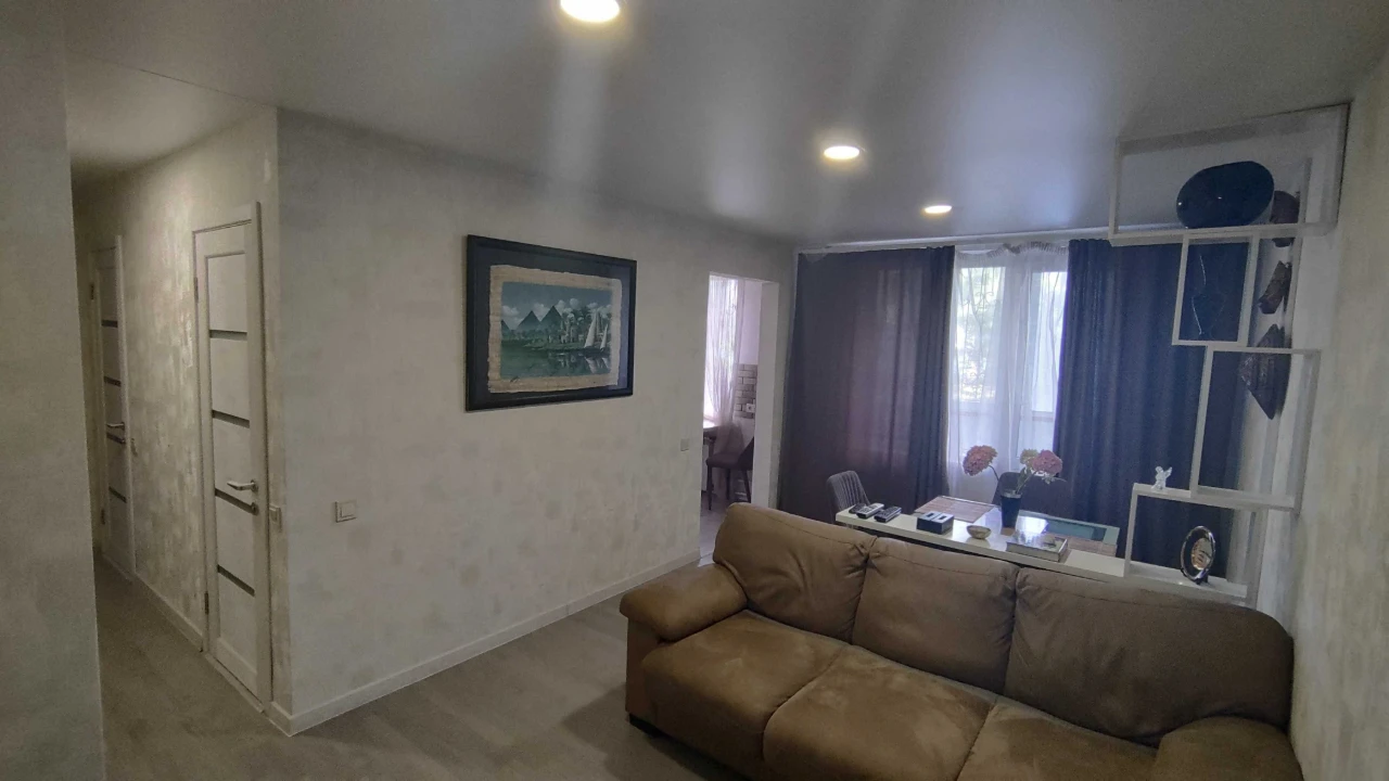 унікальна квартира в 522 м\районі 3комн. тільки продаж торг