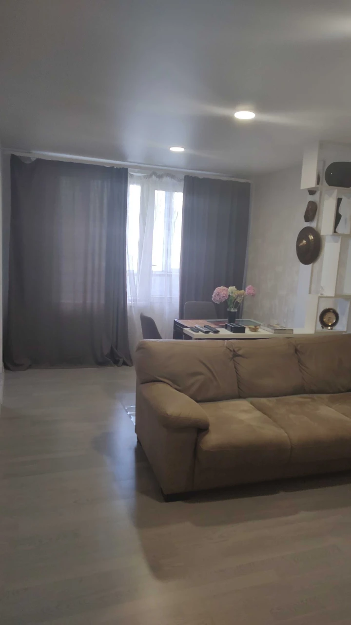 унікальна квартира в 522 м\районі 3комн. тільки продаж торг