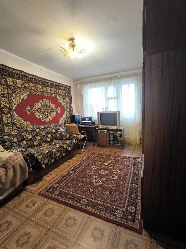 Продам 4-х к.квартиру на Роганском ЖМ Индустриальный