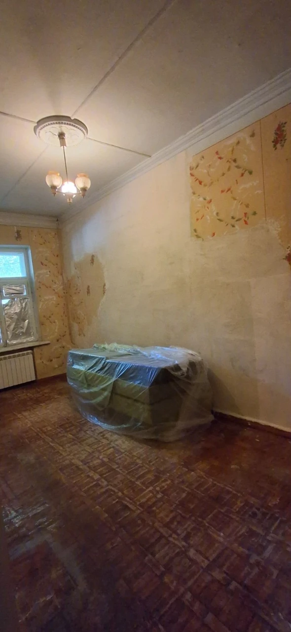 Продам свою 2-х комн квартиру 1/3 . Торг