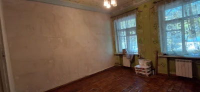 Продам свою 2-х комн квартиру 1/3 . Торг