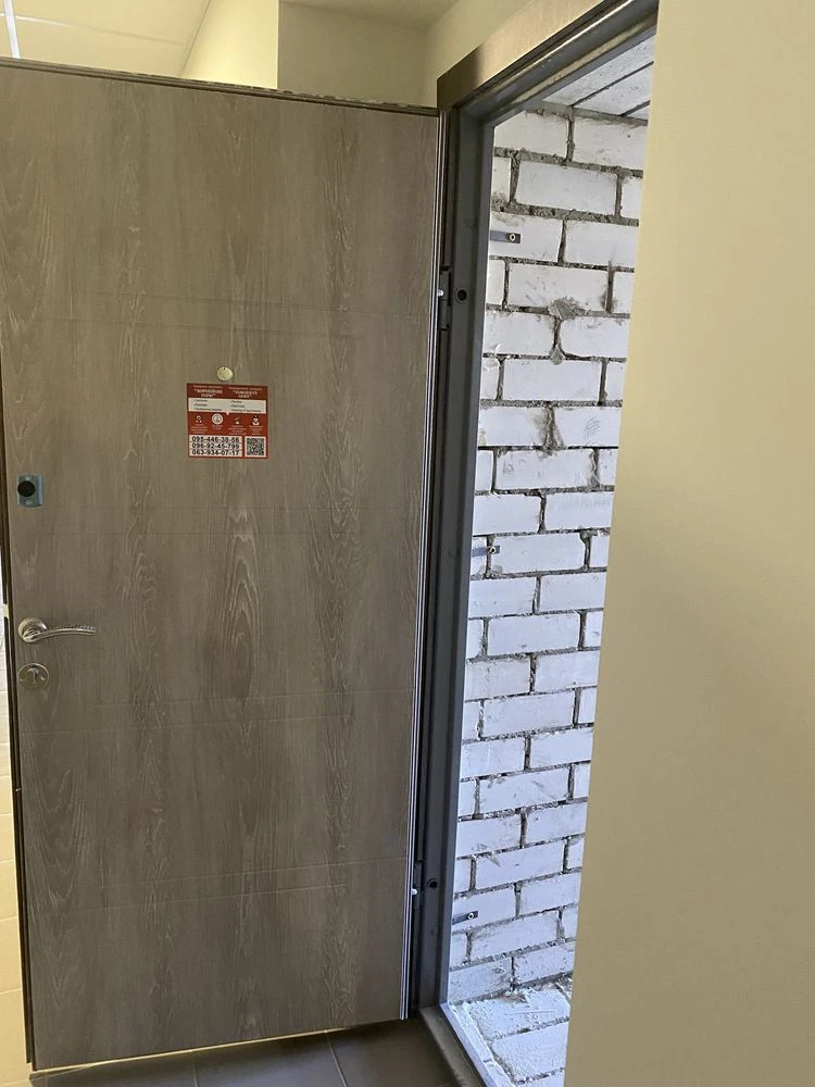 Продам квартиру пров. Шевченківський Воробьйові гори. Метро