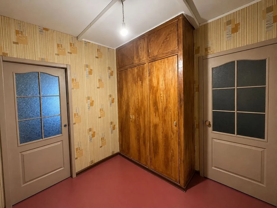 2-room apartment, 71 Peremohy Avenue