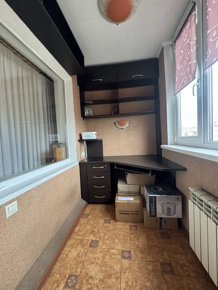 Продам 2-к квартиру, Песочин, холодная гора 7минут