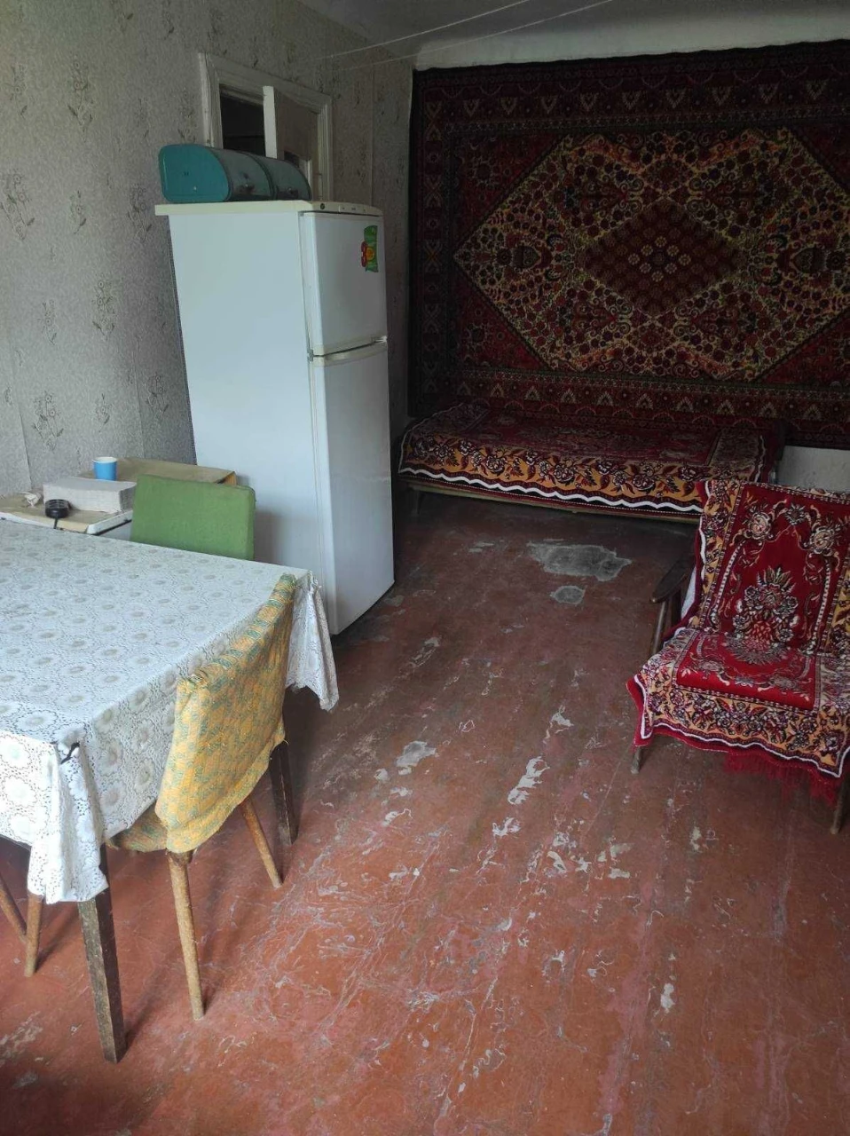 Продам 3к ЮЖД, пер. Верховский дом 5, кирпич, 4/5, под ремон