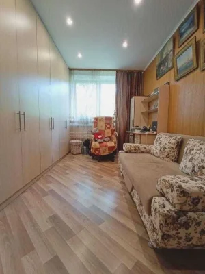 Продам 3 квартиру на Чичибабіна.