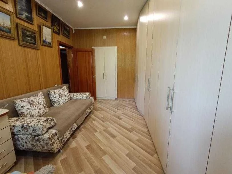 Продам 3 квартиру на Чичибабіна.