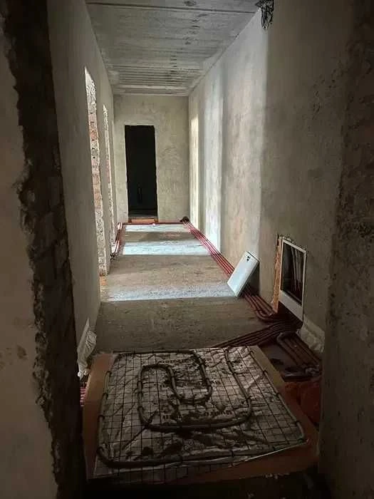 Продаж 2 кім. квартири 64м2 + зем. ділянкою в малоповерховом