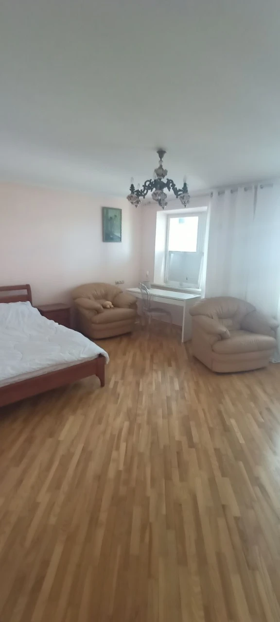 Продам 2комнатную квартиру 80м.