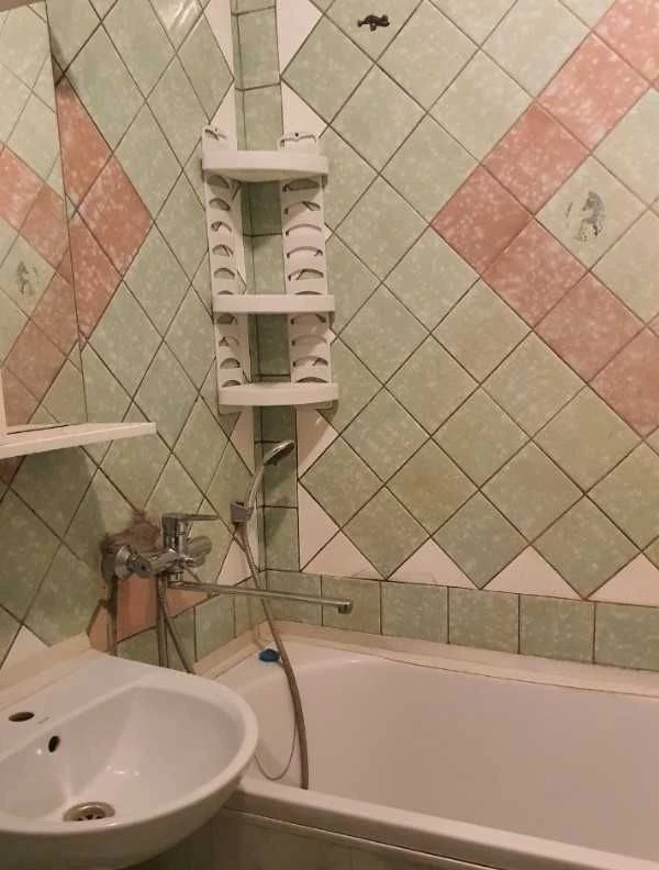 Продам 3комн.квартиру Залютино. Холодная гора. Золочевская.
