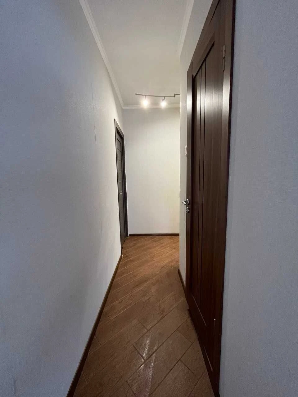 Продам 1 комнатную квартиру. 36м2. 9/9 этаж. Новобаварский р