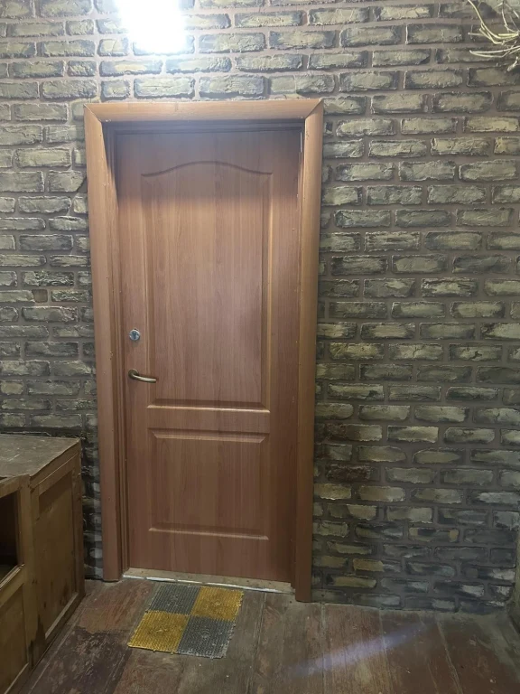 Продам  квартиру гостинного типа м.Холодная Гора 6000