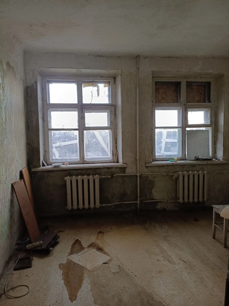 Продам  квартиру гостинного типа м.Холодная Гора 6000