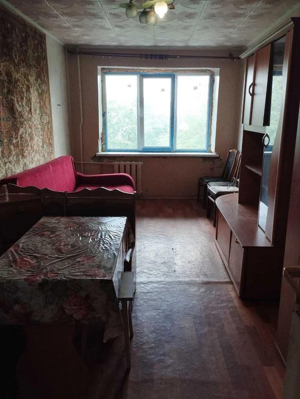 Свободная. Продам гостинку м" 23 августа"  2мин. от метро