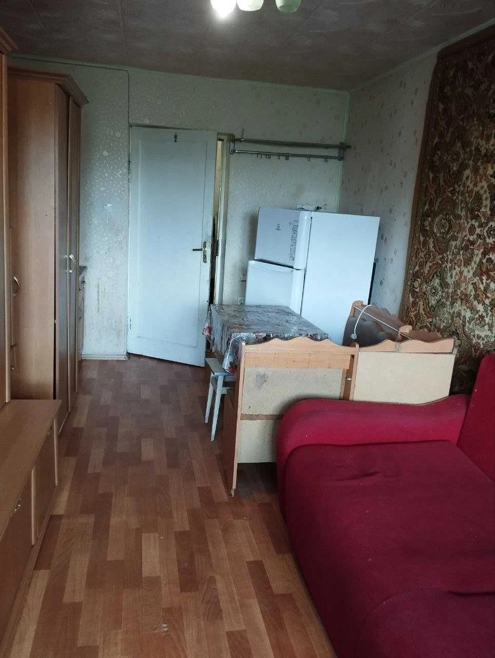 Свободная. Продам гостинку м" 23 августа"  2мин. от метро