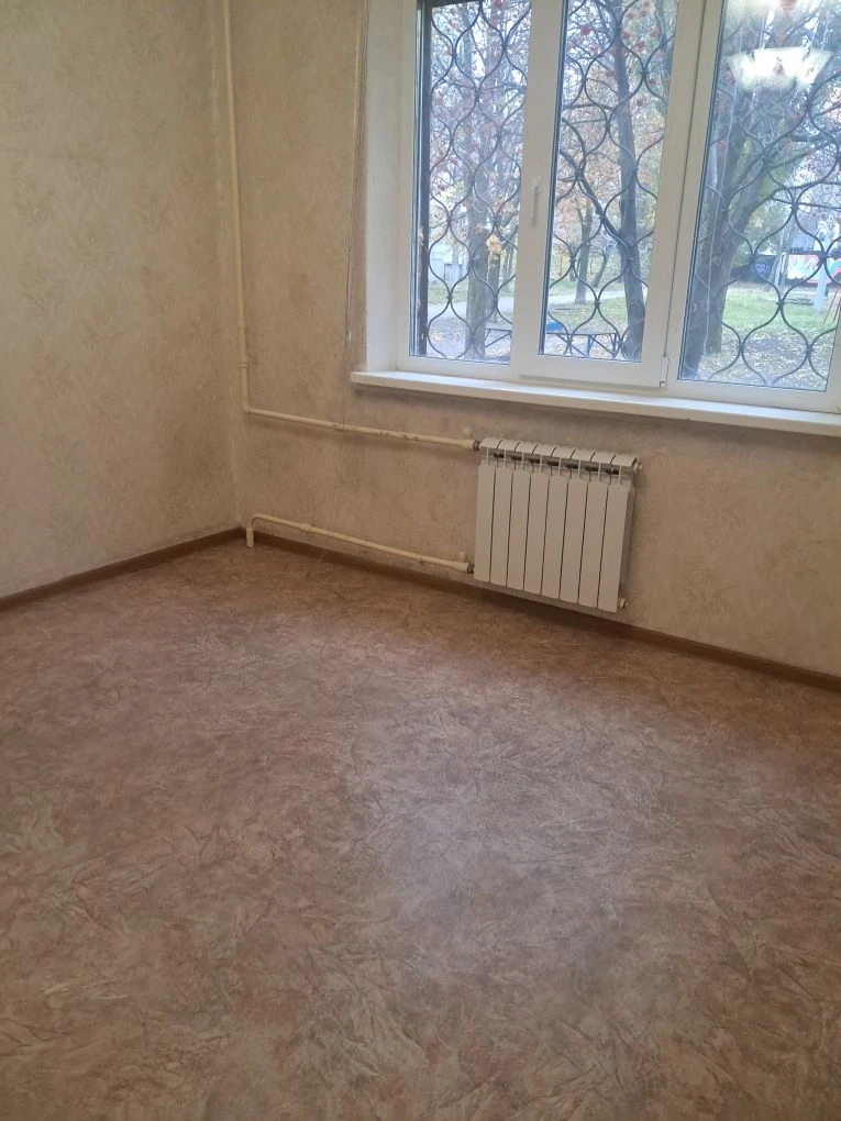 Продам  2 комн.квартиру Салтовка, Дружбы Народов
