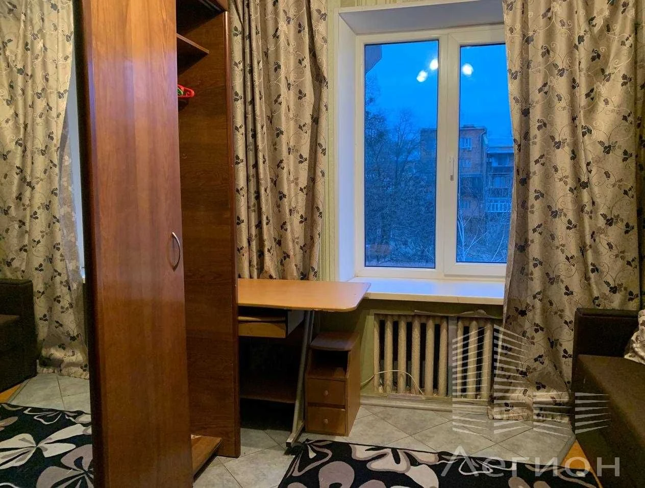 Продам 4-ох комнатную квартиру в Центре. Ул. Свободы