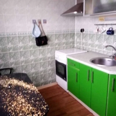 Продам 4к.кв. центр Залютино