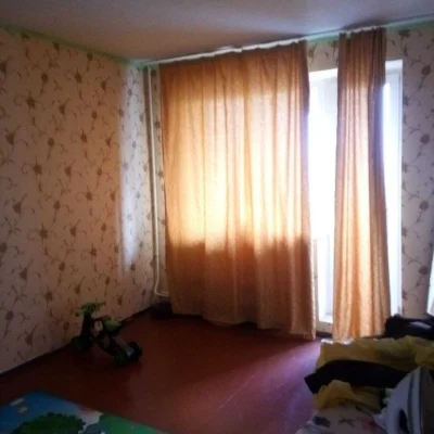 Продам 4к.кв. центр Залютино