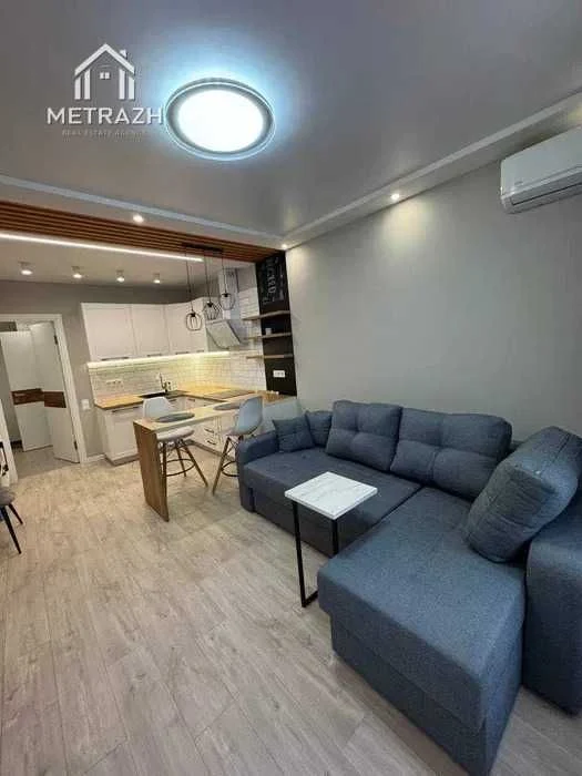 Продам 1-кімнатну квартиру з ремонтом 44 м² у ЖК Меридіан, П