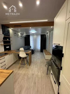 Продам 1-кімнатну квартиру з ремонтом 44 м² у ЖК Меридіан, П