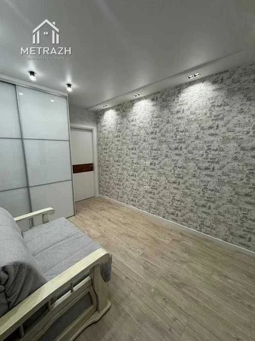 Продам 1-кімнатну квартиру з ремонтом 44 м² у ЖК Меридіан, П