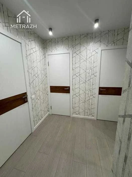 Продам 1-кімнатну квартиру з ремонтом 44 м² у ЖК Меридіан, П