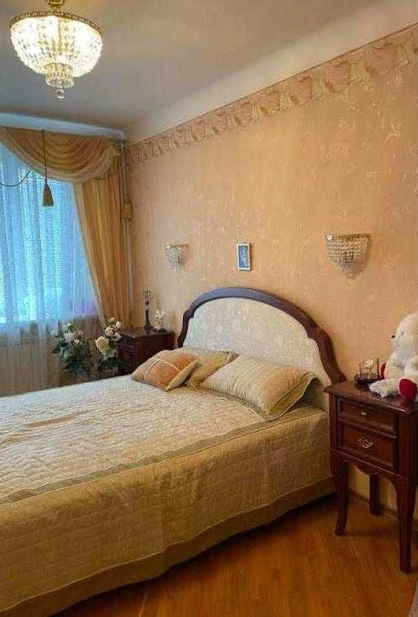 Продам 2 комнатную квартиру в самом центре Харькове