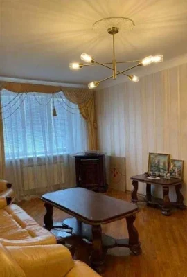Продам 2 комнатную квартиру в самом центре Харькове