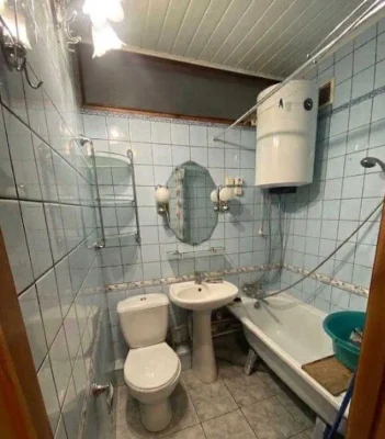 Продам 2 комнатную квартиру в центре Харькова