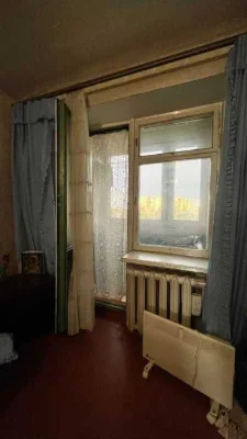 Продам 3 к. квартиру Каденюка Танкопия Новые Дома метро Двор