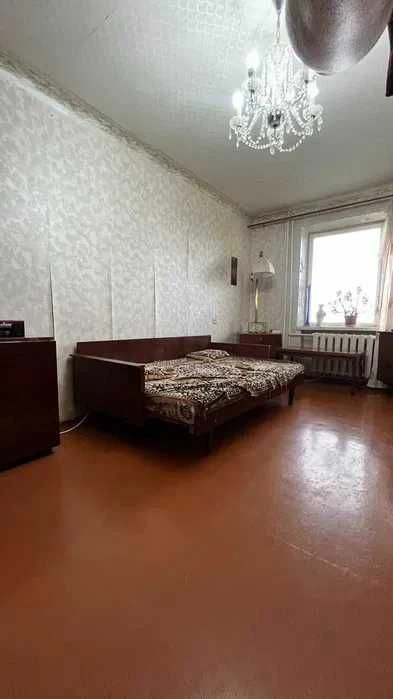 Продам 3 к. квартиру Каденюка Танкопия Новые Дома метро Двор