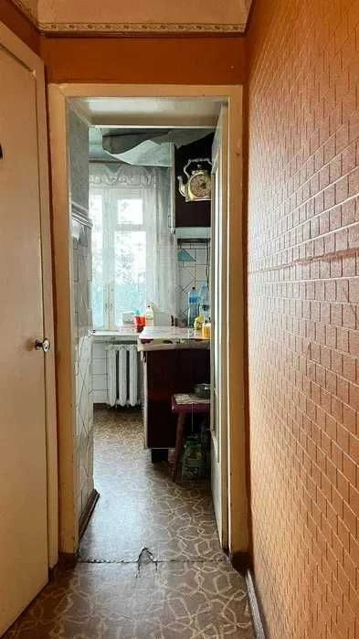 Продам 3 к. квартиру Каденюка Танкопия Новые Дома метро Двор