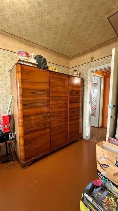 Продам 3 к. квартиру Каденюка Танкопия Новые Дома метро Двор
