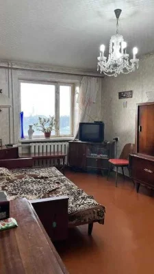Продам 3 к. квартиру Каденюка Танкопия Новые Дома метро Двор
