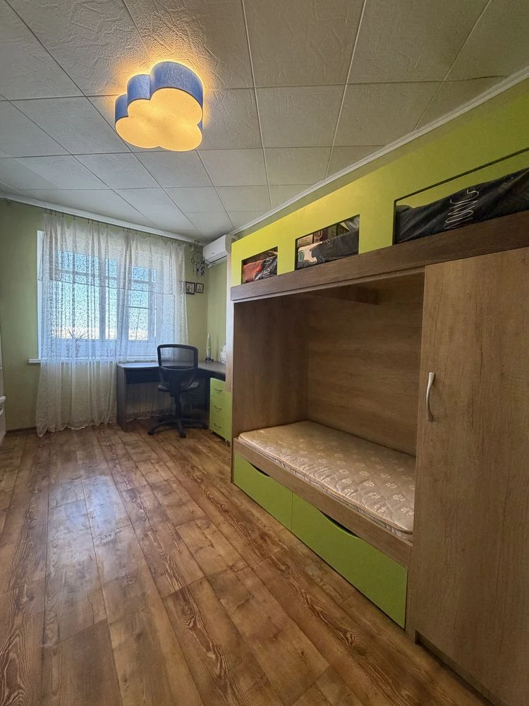 Продам квартиру завод Шевченко Академіка Богомольця Москалев