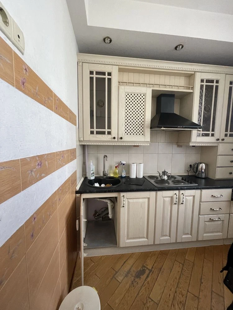 СТАЛИНКА! Ж/Б! ДОМ КИНОШНИКИ! Космическая 4! Научная! Продам