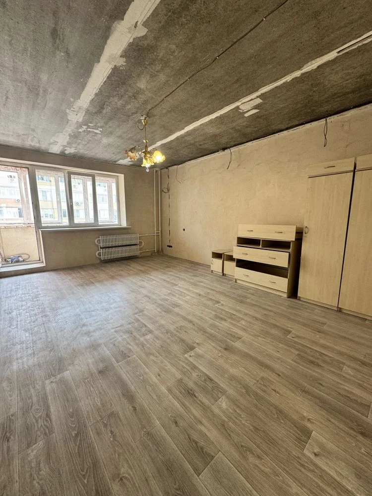 Термінов! Продам 2-кімнатну квартиру 75м² МЖК Інтернаціоналі