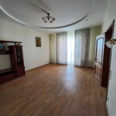 Продам 1-комн.кв. в центре  68м2.