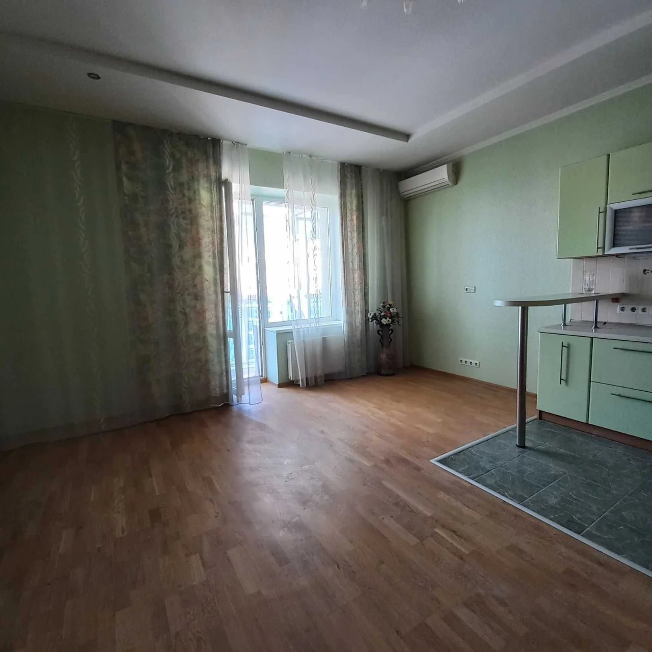 Продам 1-комн.кв. в центре  68м2.