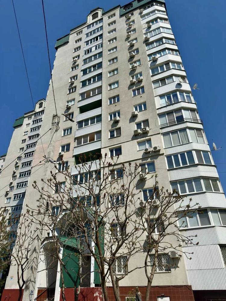 Продам простору 2х квартиру ЖК Перспектива вул. Академіка Па
