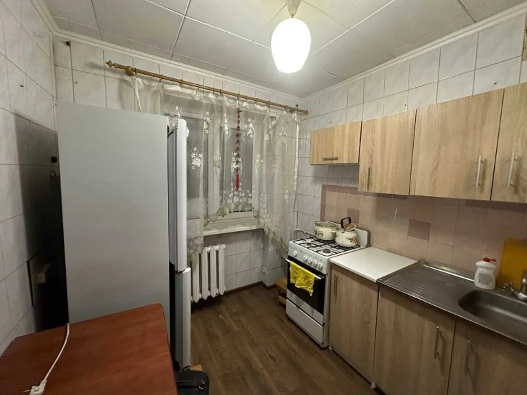 Продам 1-кімнатну квартиру, 10 хвилин від метро Індустріальн