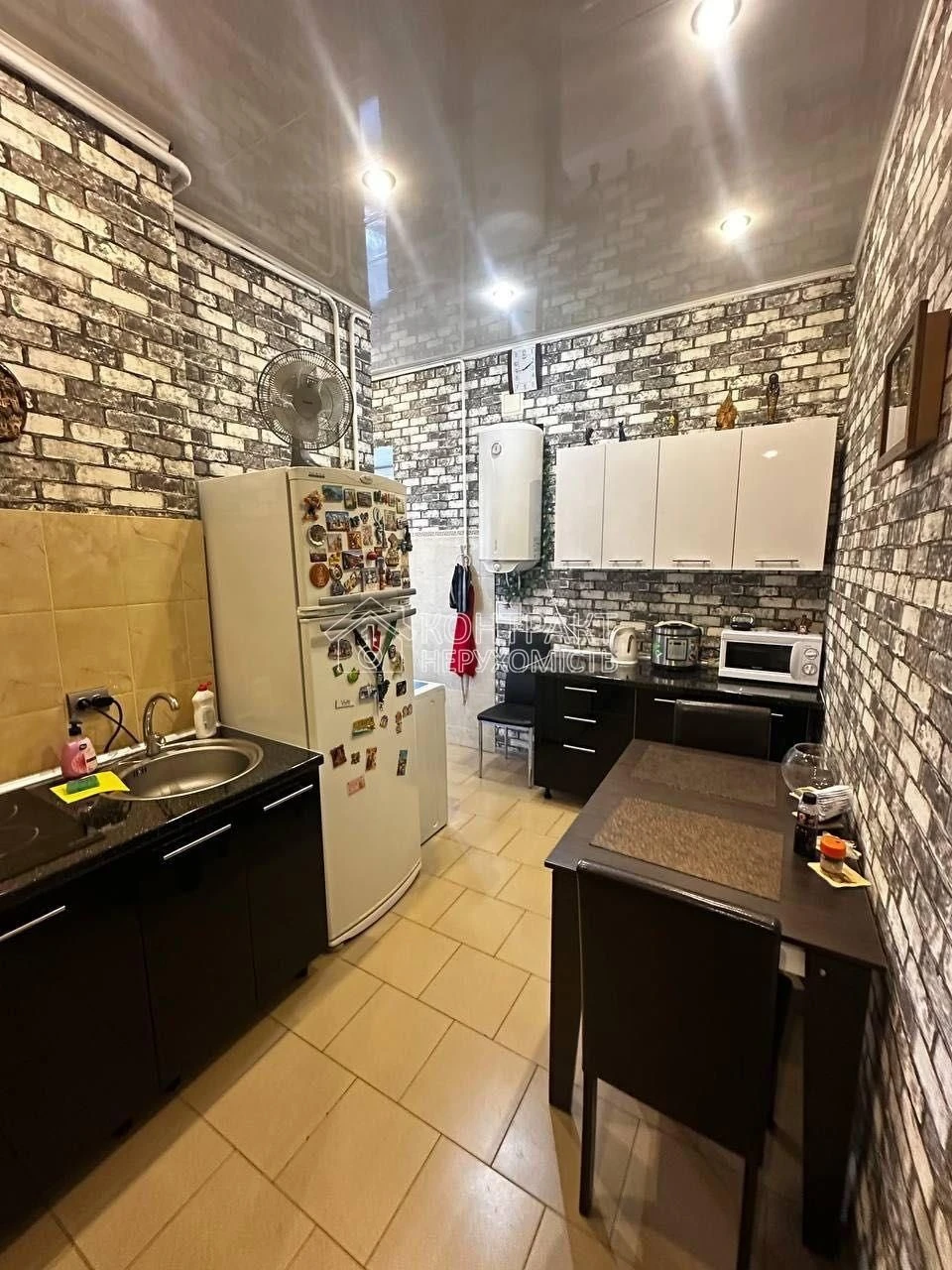 Продаж 2 к квартири, Харків, Центр, метро Бєкетова