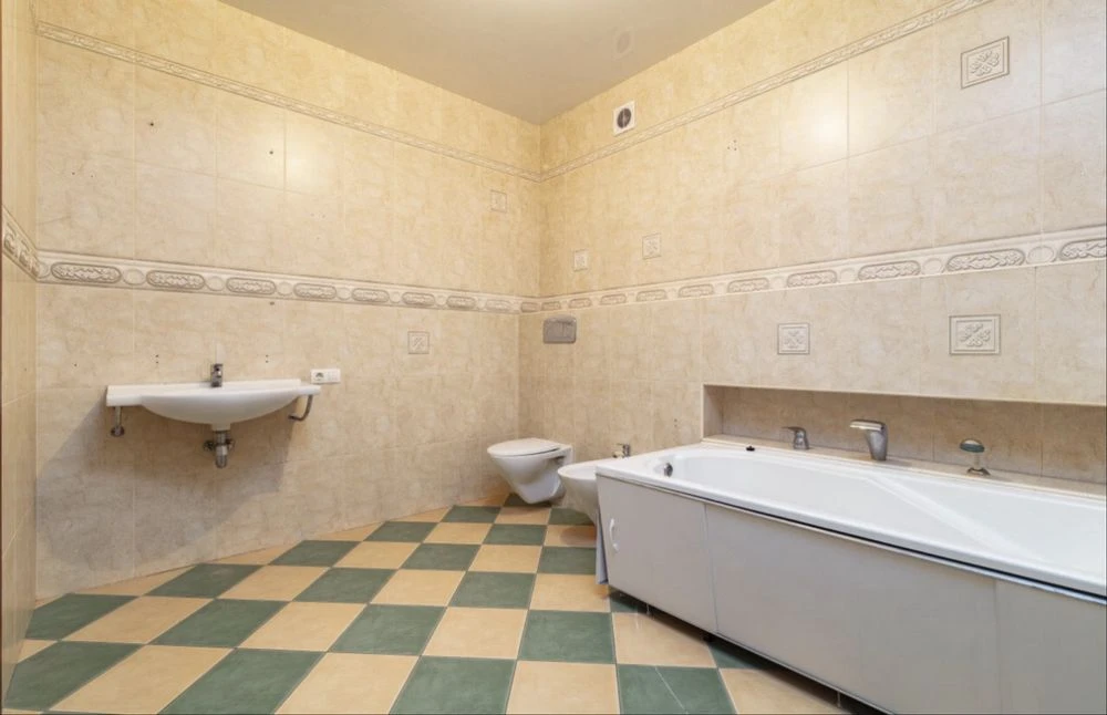 Продаж 5к.  квартири у центрі Харкова з автономним опаленням