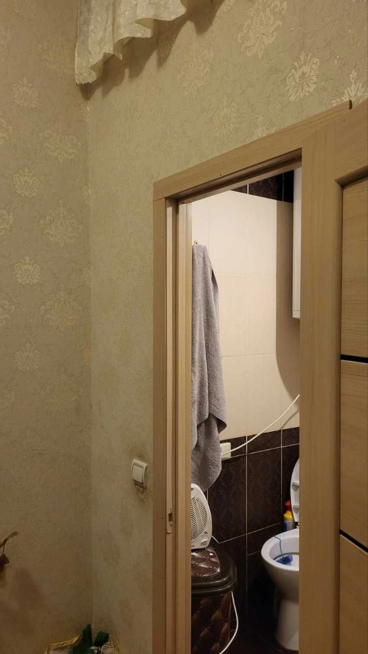 Продам 1 к. кв. с ремонтом рядом с м. Малышева 5 мин (404964