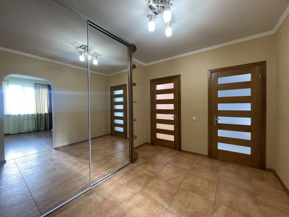 Актуально! Продам 3-кімнатну квартиру, Садовий проїзд, Єкскл